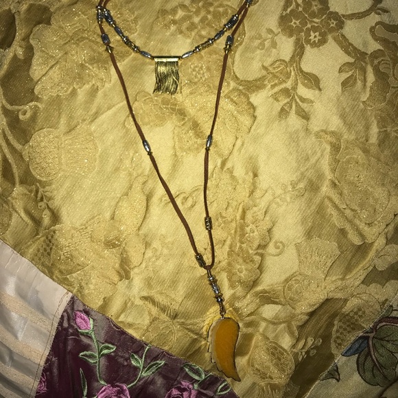 Elise M Taj Mahal Double layer Agate necklace - Picture 8 of 8